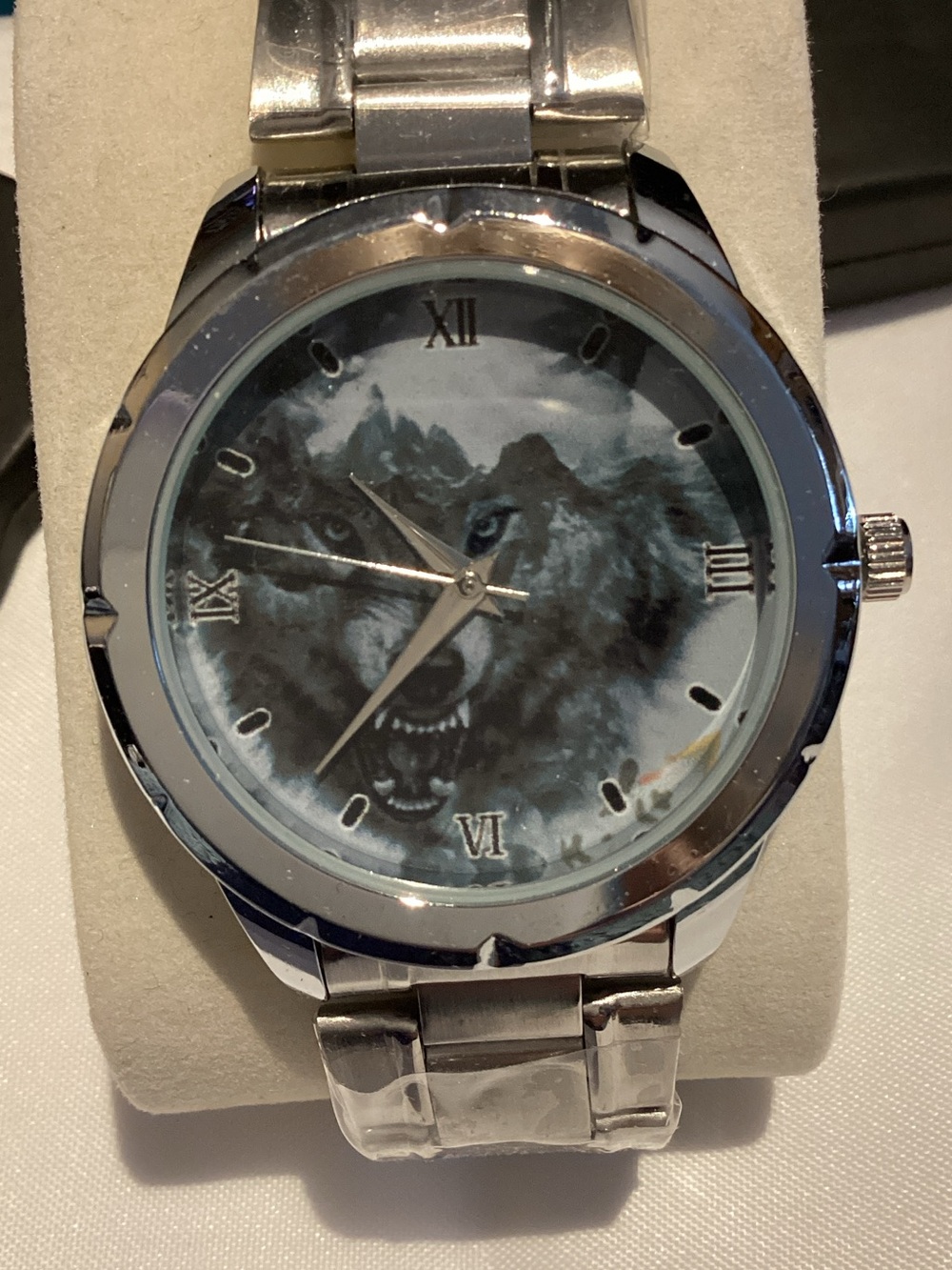 Men's Silver Wolf Dial Stainless Steel Watch
